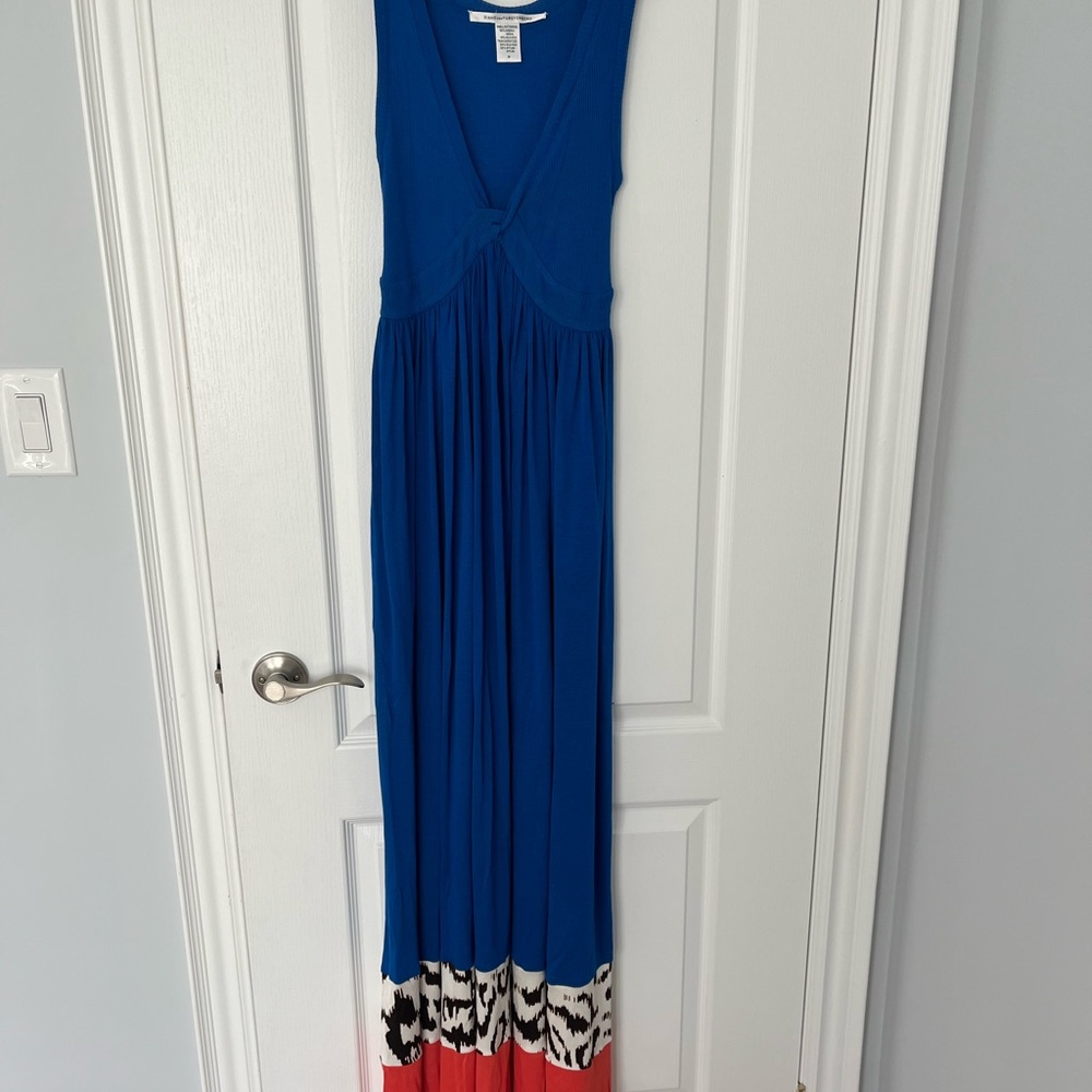 Diane Von Furstenburg maxi dress in size medium.